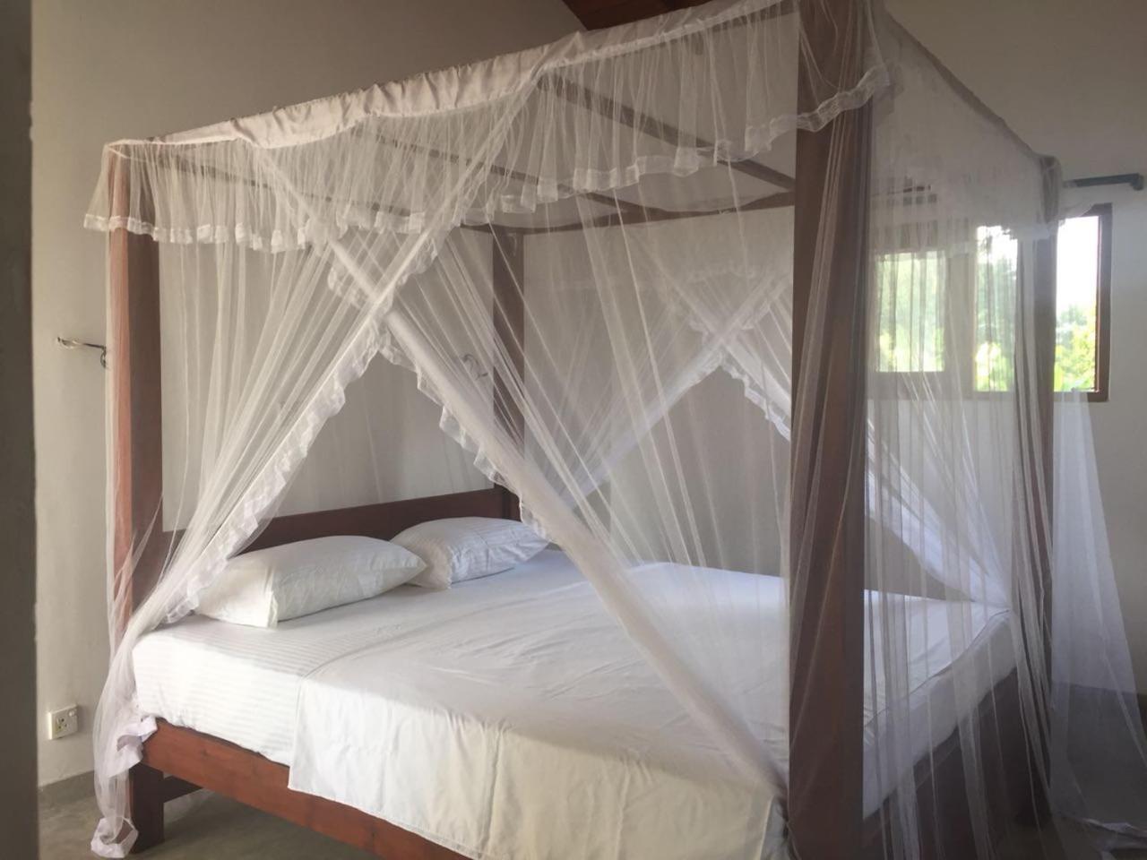 Ocean On House Guest House Unawatuna Exterior photo